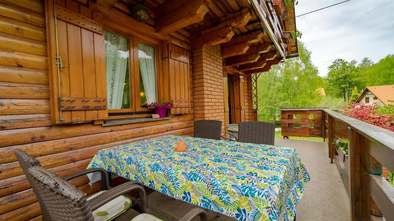 Planinska Kuca Happy Villa Fuzine 0*,